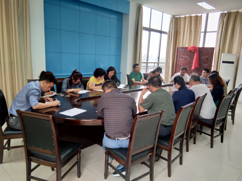 集体学习照片.jpg